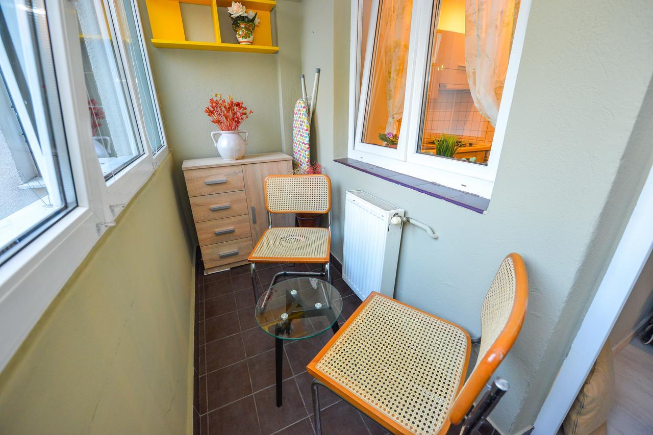 Romana Lahovary Studio Boekarest Buitenkant foto