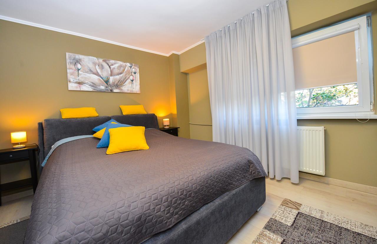 Romana Lahovary Studio Boekarest Buitenkant foto