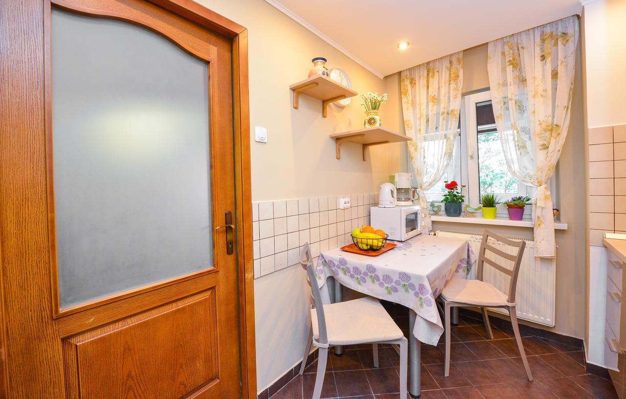 Romana Lahovary Studio Boekarest Buitenkant foto