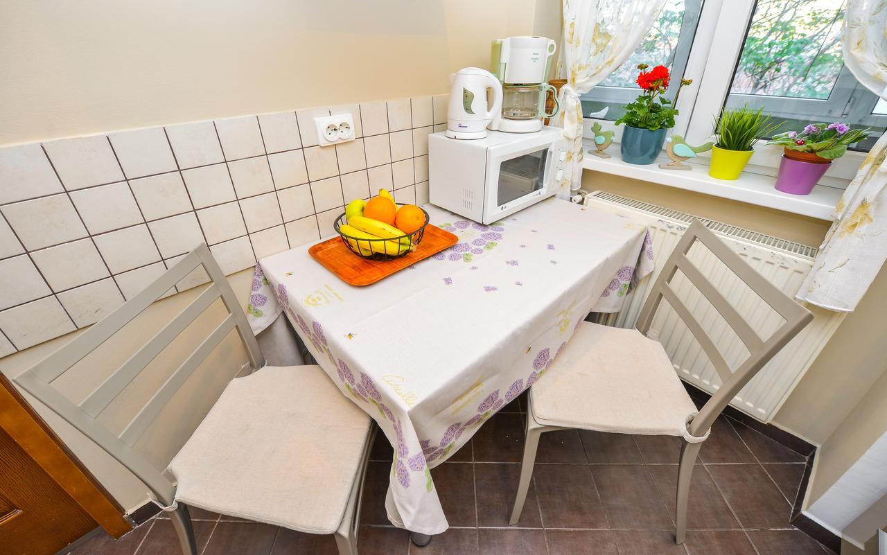 Romana Lahovary Studio Boekarest Buitenkant foto